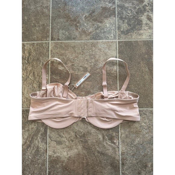 Skims Smoothing Intimates Unlined Strapless Bra Clay Size 46DD - Picture 9 of 12